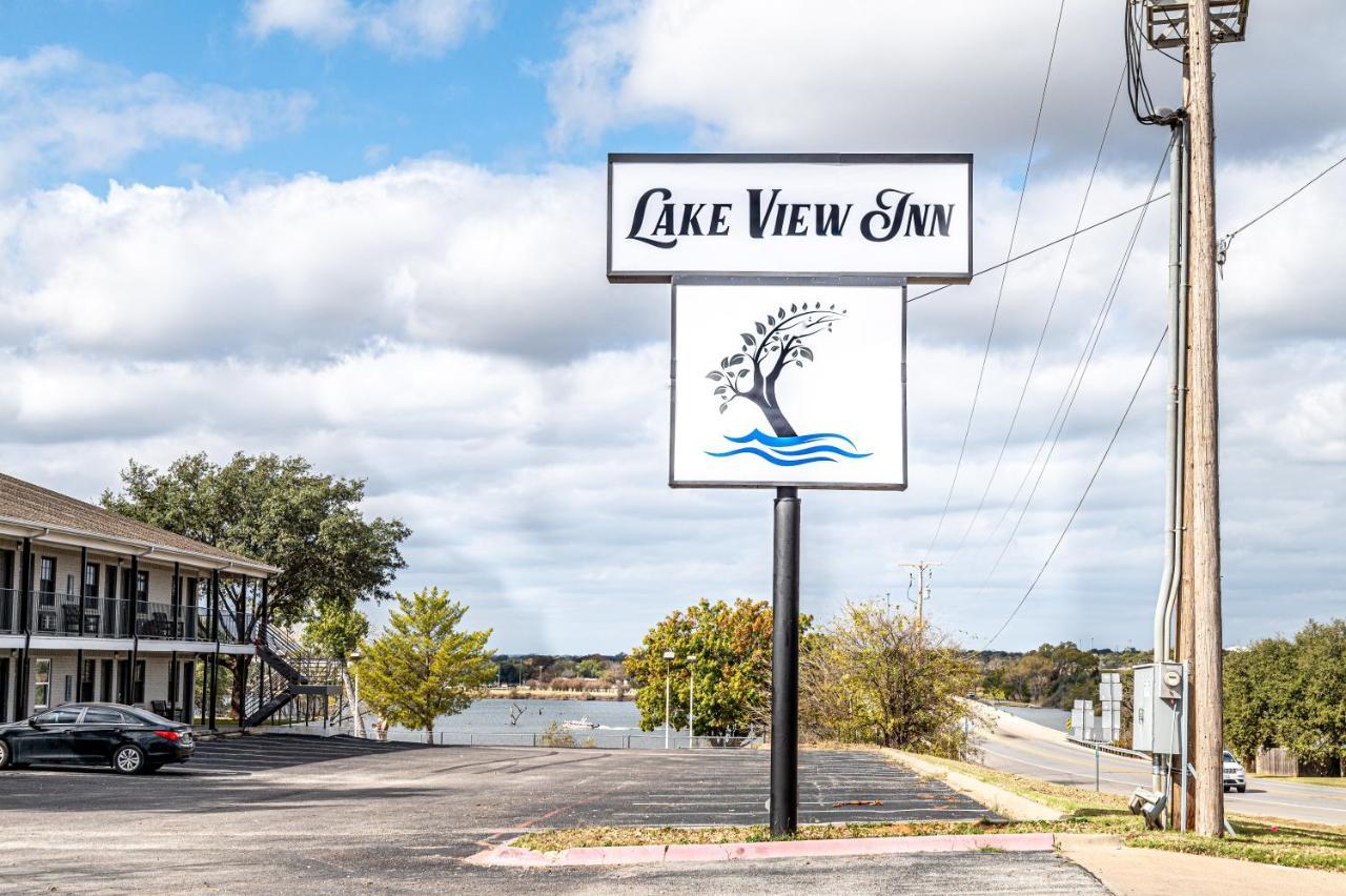 Lake View Inn Granbury Bagian luar foto