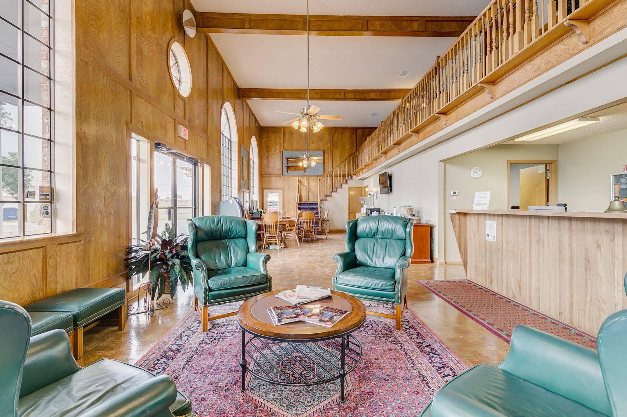 Lake View Inn Granbury Bagian luar foto