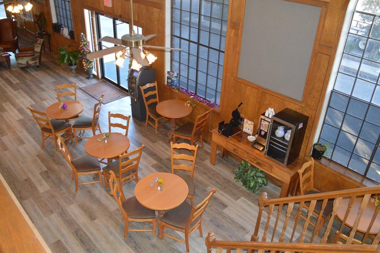 Lake View Inn Granbury Bagian luar foto