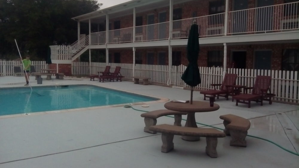 Lake View Inn Granbury Bagian luar foto